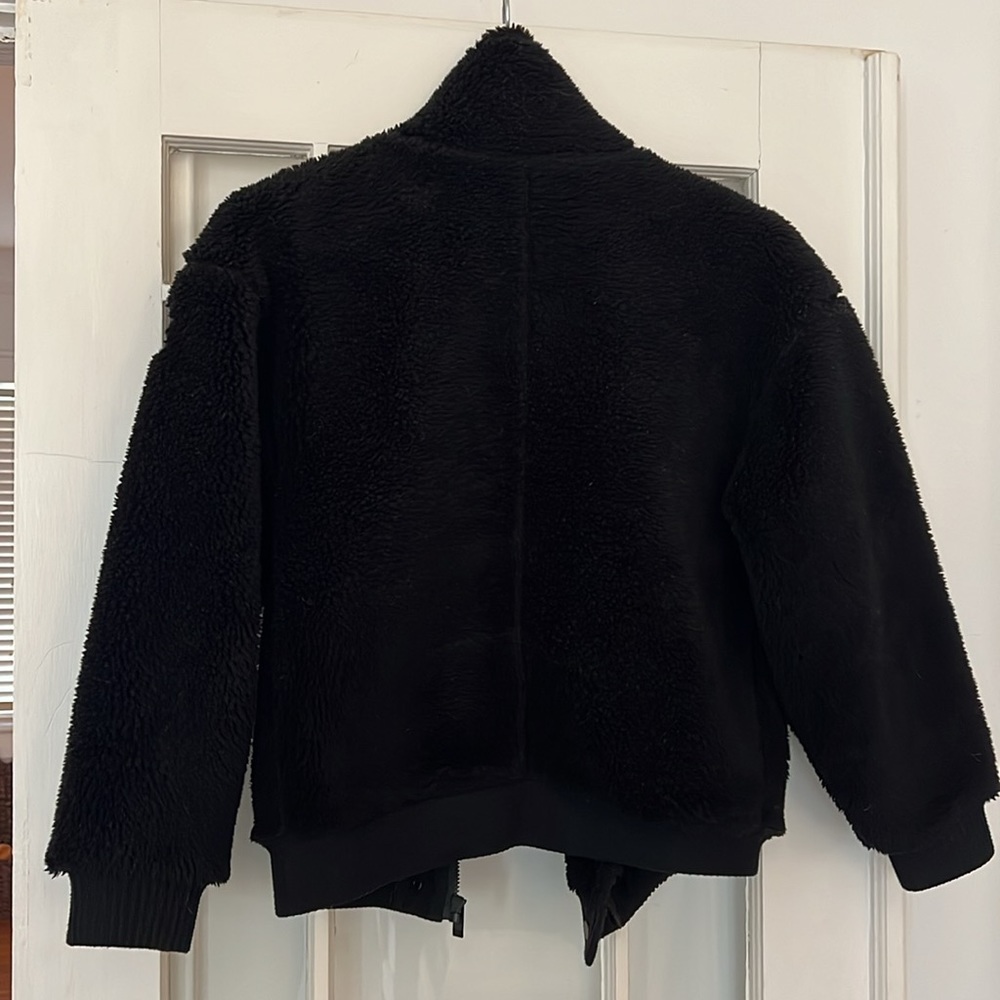 ALO black sherpa jacket - Picture 4 of 7